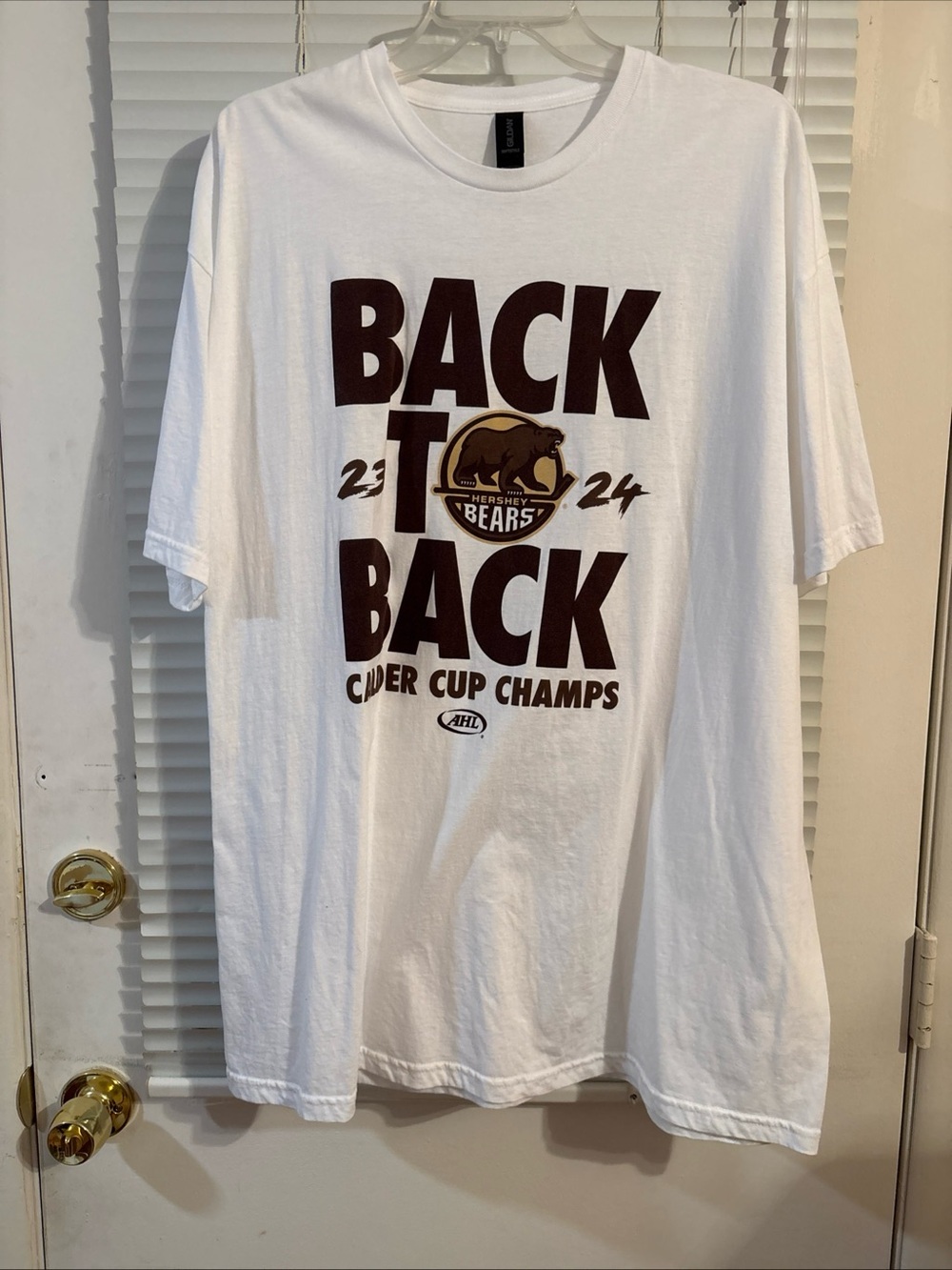 Hershey Bears Hockey 23 & 24 Calder Cup Champions Men's White Shirt 2XL